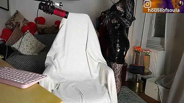 supreme dominatrix online show from March 2026 09:43:02 PM