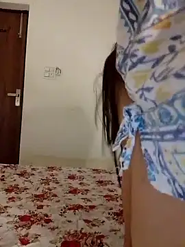 Snapshot of cute_girl_29 chatting on June 2026 04:28:02 PM cute girl 29 online show from June 2026 04:28:02 PM
