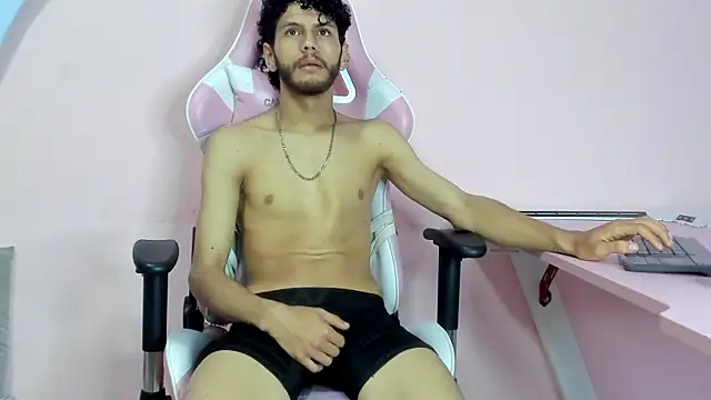 Snapshot of LuckySammer chatting on February 2026 02:46:01 PM LuckySammer online show from February 2026 02:46:01 PM