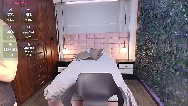 MoriahStorm online show from June 2026 01:22:01 PM