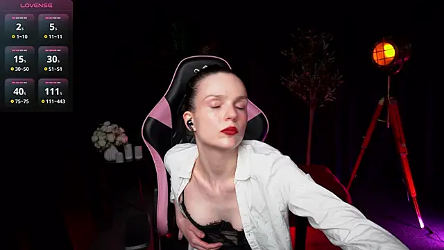 Snapshot of Wild_Alice_me chatting on February 2026 03:43:01 PM Wild Alice me online show from February 2026 03:43:01 PM