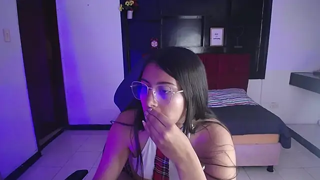 Sweett liia  online show from April 2026 07:41:01 PM