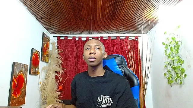 Snapshot of milo018 chatting on March 2026 07:53:01 PM milo018 online show from March 2026 07:53:01 PM