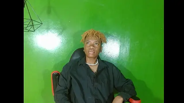 Snapshot of Darkiin_FTM chatting on February 2026 03:28:02 AM Darkiin FTM online show from February 2026 03:28:02 AM