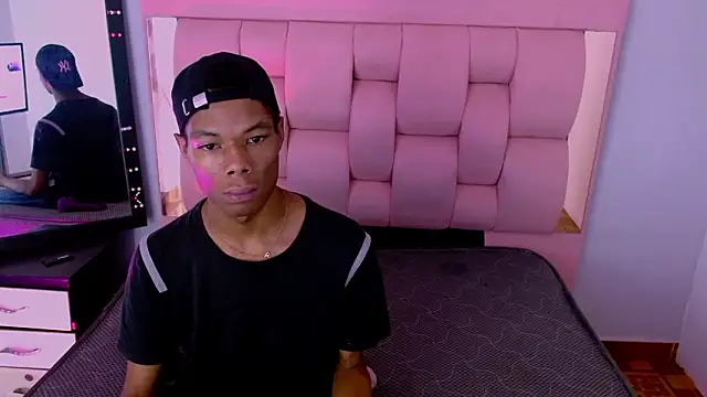 Snapshot of Santiago_Ortiz_ chatting on March 2026 01:57:02 PM Santiago Ortiz online show from March 2026 01:57:02 PM