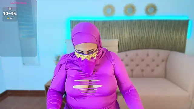 Snapshot of Nadia_Privee chatting on February 2026 06:07:01 PM Nadia Privee online show from February 2026 06:07:01 PM