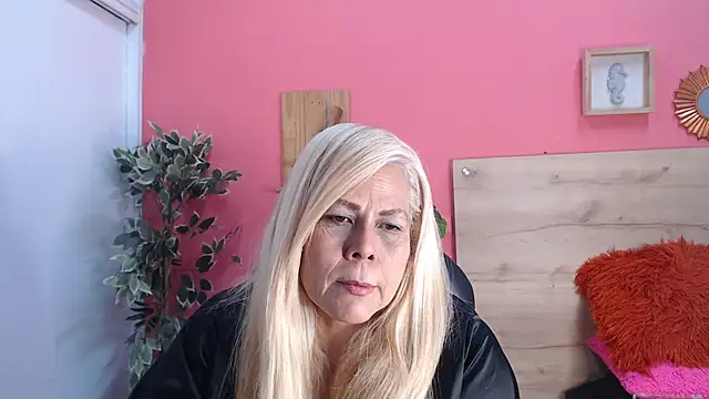 Snapshot of eva_colen50 chatting on August 2026 04:50:01 PM eva colen50 online show from August 2026 04:50:01 PM
