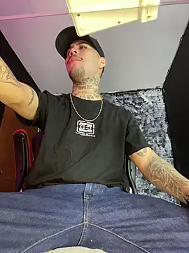 Snapshot of king_of_desire chatting on July 2026 05:08:02 PM king of desire online show from July 2026 05:08:02 PM