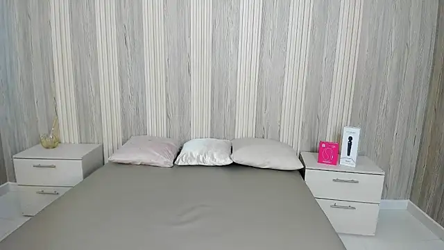 CAAMII SWEETT online show from June 2026 08:03:01 PM