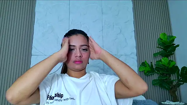 DulceQueen1 online show from March 2026 12:45:02 PM