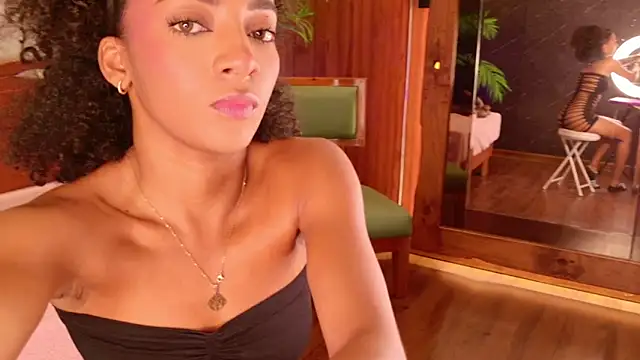 Snapshot of Rolyloren_ chatting on February 2026 03:56:02 PM Rolyloren online show from February 2026 03:56:02 PM