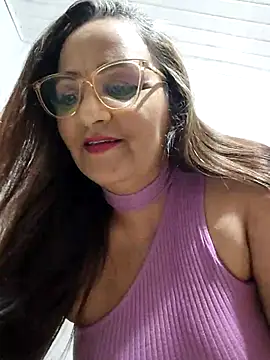 Snapshot of Noemipopi chatting on April 2026 11:51:02 PM Noemipopi online show from April 2026 11:51:02 PM