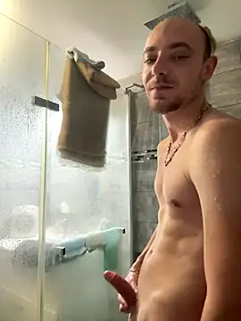 Crevette311 online show from November 2025 11:10:02 AM