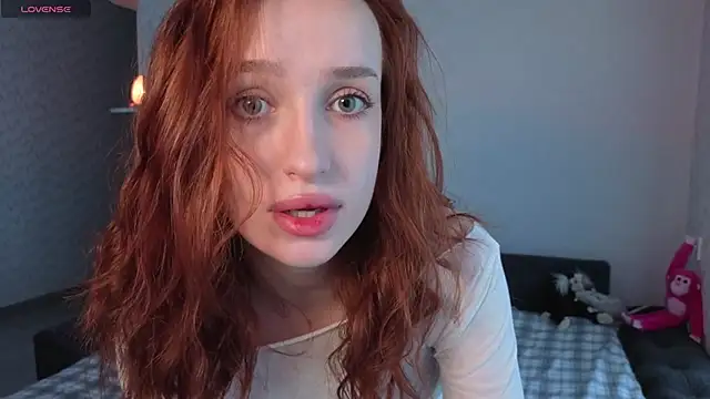 Snapshot of callme_alexa chatting on April 2026 10:32:01 AM callme alexa online show from April 2026 10:32:01 AM