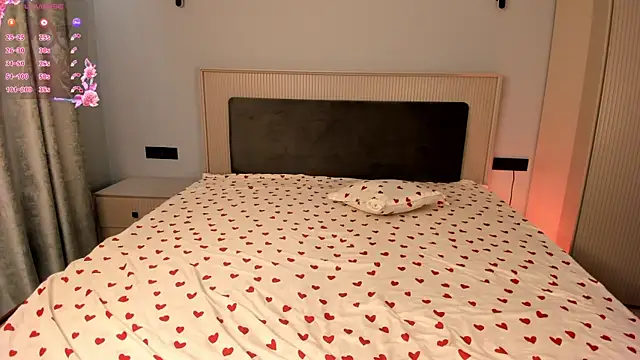 lillakiem online show from April 2026 11:22:02 AM