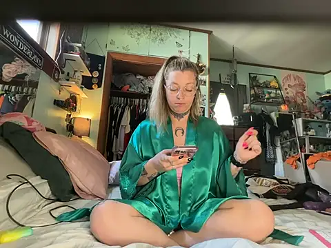 Sarasweets33 online show from May 2026 06:49:02 PM