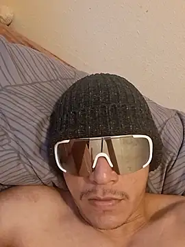 Snapshot of gueboloco2626 chatting on February 2026 01:22:02 PM gueboloco2626 online show from February 2026 01:22:02 PM