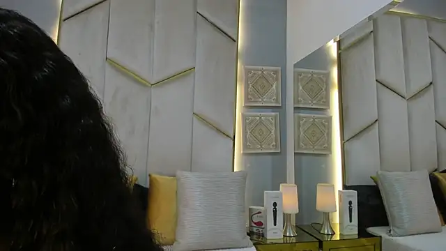 KarinaaCoxx online show from April 2026 01:05:02 PM