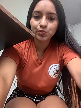 DulceCaroX online show from June 2026 01:21:02 PM