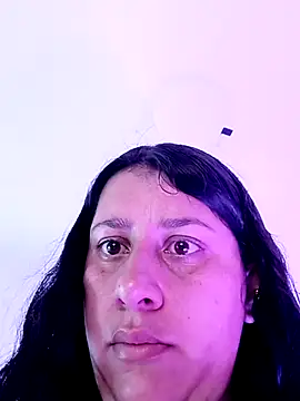 LunaDamasco online show from April 2026 05:43:02 PM