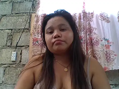 Snapshot of sweetlyn31 chatting on May 2026 02:19:01 AM sweetlyn31 online show from May 2026 02:19:01 AM