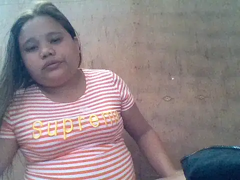 Snapshot of sweetlyn31 chatting on June 2026 12:38:01 AM sweetlyn31 online show from June 2026 12:38:01 AM