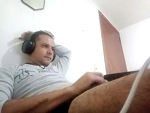 Snapshot of Lfervega chatting on February 2026 10:44:02 AM Lfervega online show from February 2026 10:44:02 AM