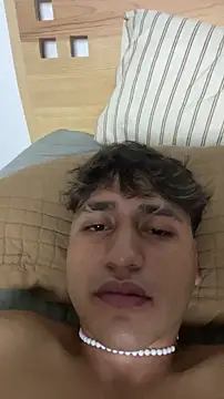 Snapshot of Alejandroml2 chatting on July 2026 10:52:02 AM Alejandroml2 online show from July 2026 10:52:02 AM