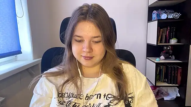 TomikoPfau online show from April 2026 07:53:01 AM