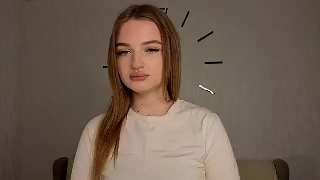 Snapshot of SolLocy chatting on March 2026 06:04:02 AM SolLocy online show from March 2026 06:04:02 AM