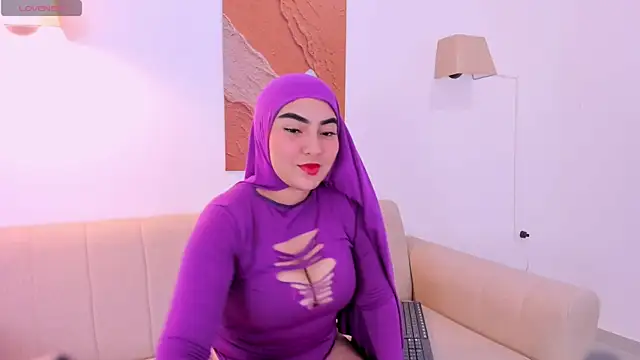 Malika Noor online show from July 2026 03:27:02 PM