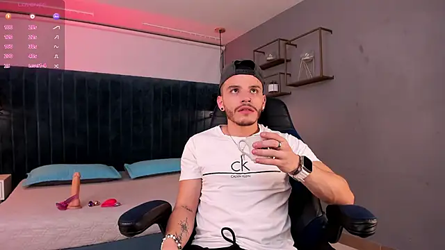 Snapshot of liam_es chatting on March 2026 02:39:01 AM liam es online show from March 2026 02:39:01 AM