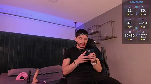 Snapshot of liam_es chatting on March 2026 05:52:01 AM liam es online show from March 2026 05:52:01 AM