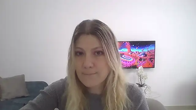 Snapshot of Foxy_Bright chatting on March 2026 12:44:01 PM Foxy Bright online show from March 2026 12:44:01 PM