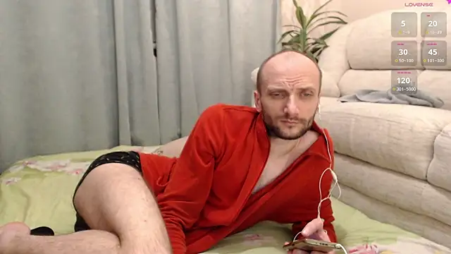 edifox089 online show from April 2026 10:01:01 PM