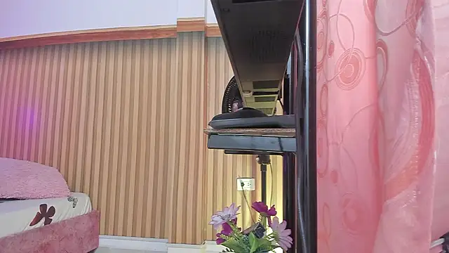 Snapshot of scarlett_kiss_ chatting on February 2026 06:18:01 PM scarlett kiss online show from February 2026 06:18:01 PM