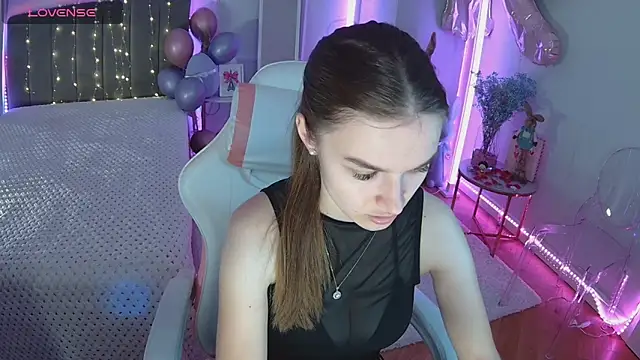 Ann Wood online show from April 2026 02:29:02 PM