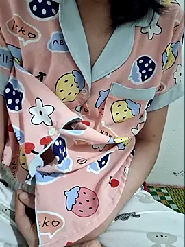 kieuqueen92 online show from February 2026 02:03:02 PM