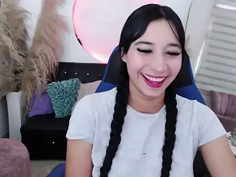 ivvoncute online show from April 2026 12:19:02 PM