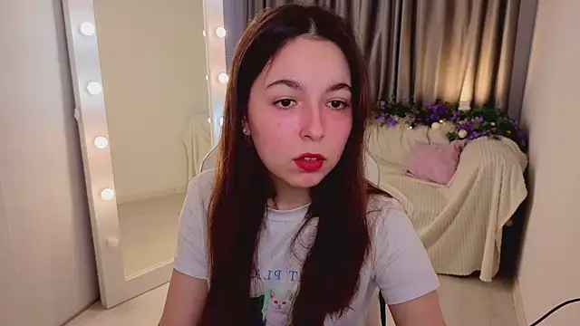 BellaThery online show from March 2026 05:12:01 AM