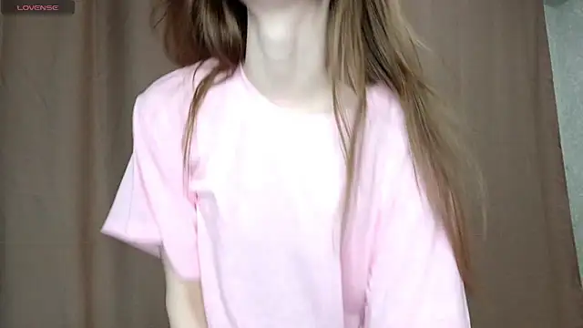 LeslieShay online show from February 2026 05:33:01 PM