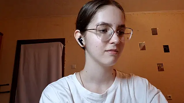 Snapshot of Katelemon chatting on May 2026 01:38:02 PM Katelemon online show from May 2026 01:38:02 PM