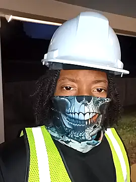 Snapshot of MeyhamWorld chatting on April 2026 12:33:01 AM MeyhamWorld online show from April 2026 12:33:01 AM