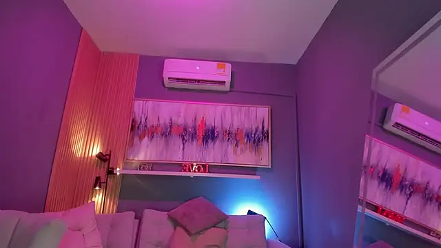 janinne lu online show from April 2026 11:11:01 AM