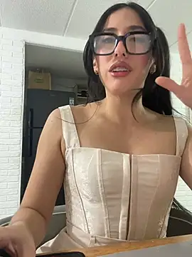 susi chimm online show from April 2026 01:54:01 AM