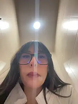 Snapshot of susi_chimm chatting on July 2026 01:37:01 PM susi chimm online show from July 2026 01:37:01 PM