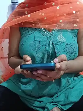 Snapshot of Queenlipx chatting on February 2026 03:35:01 PM Queenlipx online show from February 2026 03:35:01 PM