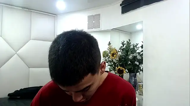 Snapshot of SanttiiBuck chatting on February 2026 01:09:02 PM SanttiiBuck online show from February 2026 01:09:02 PM