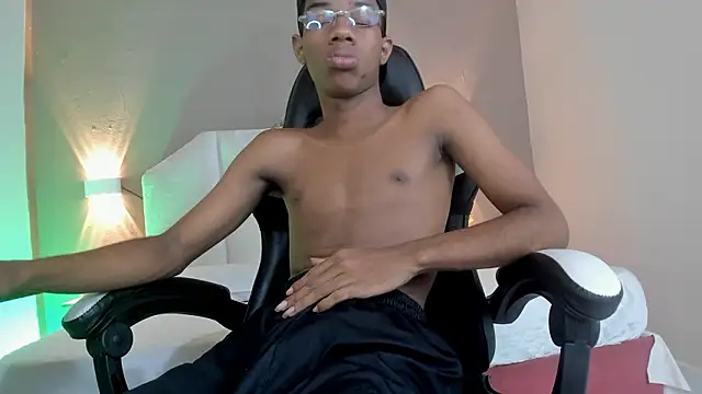 KaisonRouse online show from March 2026 06:47:01 PM