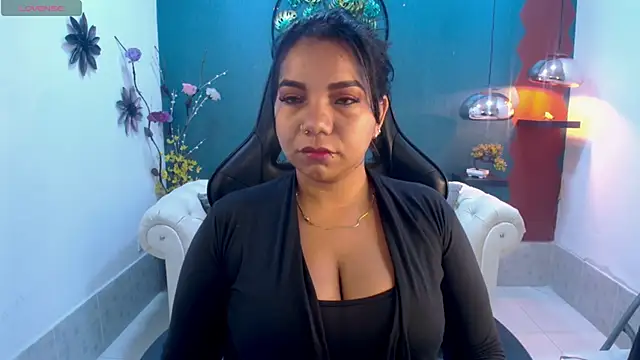 Elizabeth Suan  online show from March 2026 11:25:01 AM